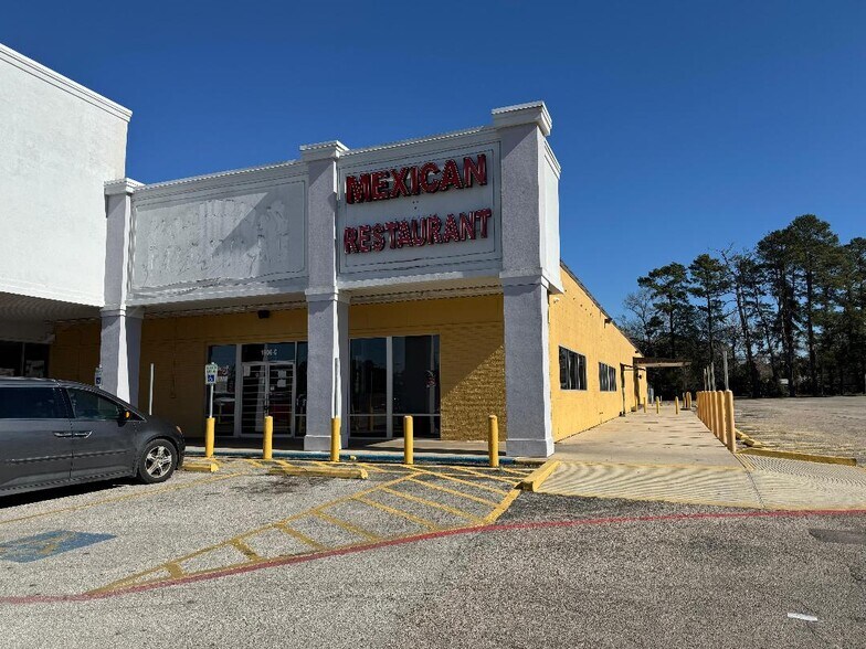 More Photos Of 1906-1908 N Frazier St, Conroe Health Club For Lease