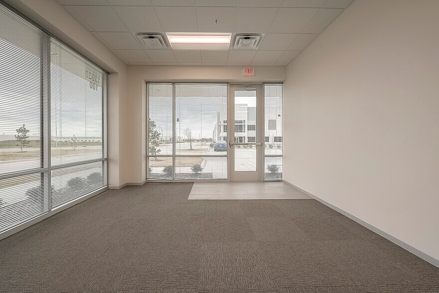 More Photos Of 13930 Journey Rd, Houston Warehouse For Sale