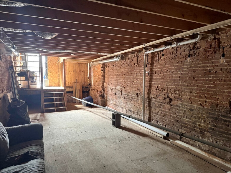 More Photos Of 4708 Liberty Heights Ave, Gwynn Oak Storefront Retail Residential For Sale
