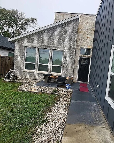 More Photos Of 1819 Paducah Ave, Dallas Apartments For Sale