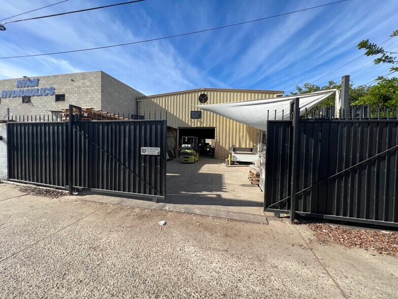 More Photos Of 1805 Cleveland Ave, National City Industrial For Sale