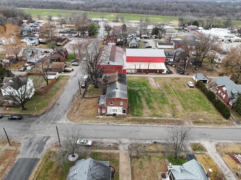 More Photos Of 311 Saint Clair St, New Athens Apartments For Sale