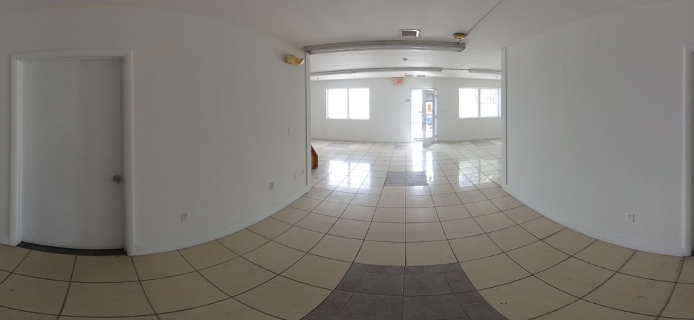 More Photos Of 3121-3171 E 11th Ave, Hialeah Warehouse For Lease
