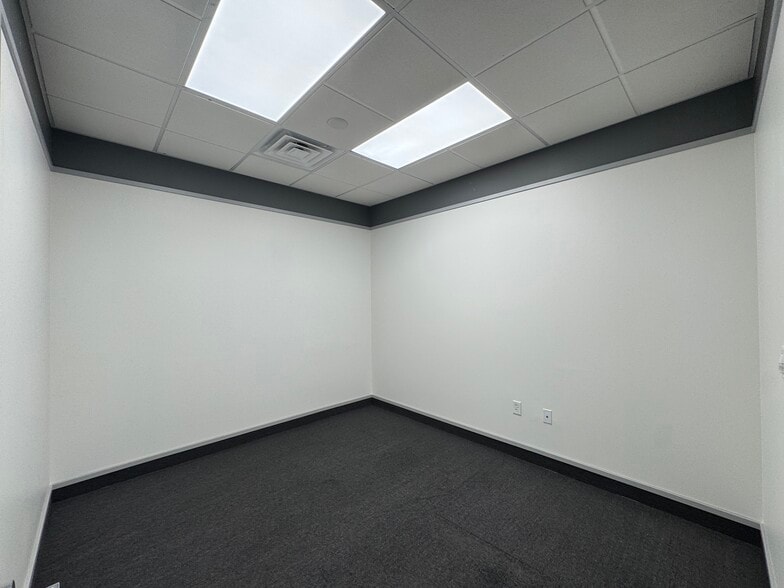 More Photos Of 2760-2764 Lake Sahara Dr, Las Vegas Medical For Lease