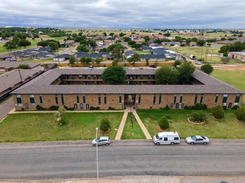 More Photos Of 1031 N Sumner St, Pampa Apartments For Sale