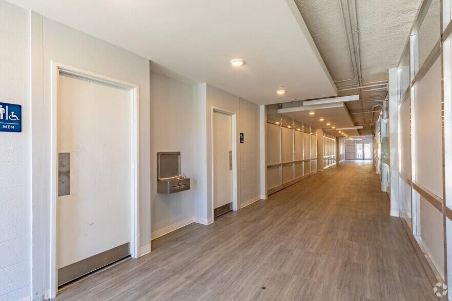 More Photos Of 5220 Troost Ave, Kansas City Apartments For Lease