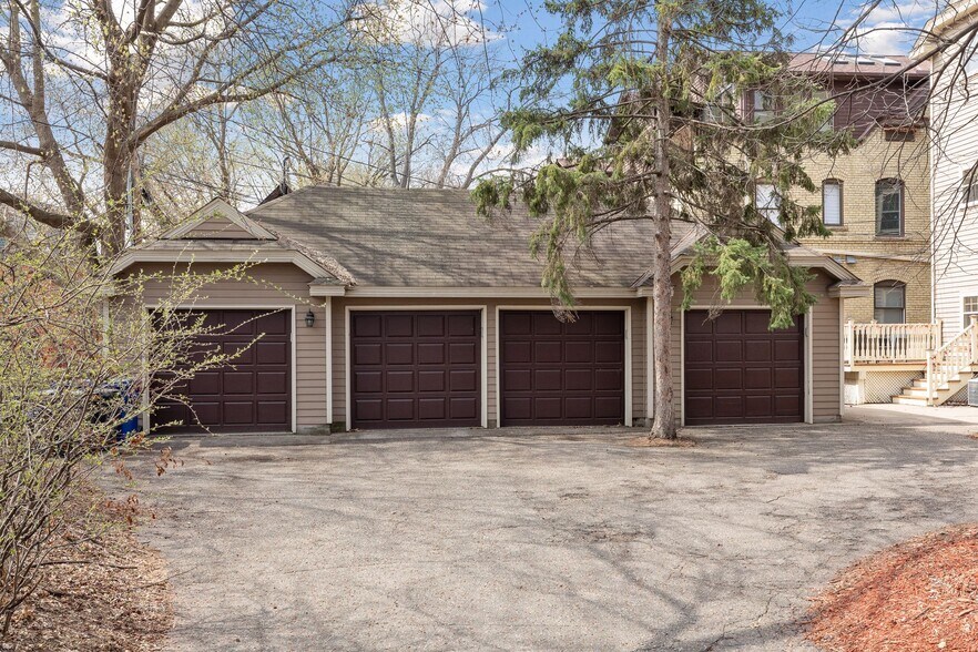 More Photos Of 197 Kent St, Saint Paul Multifamily For Sale