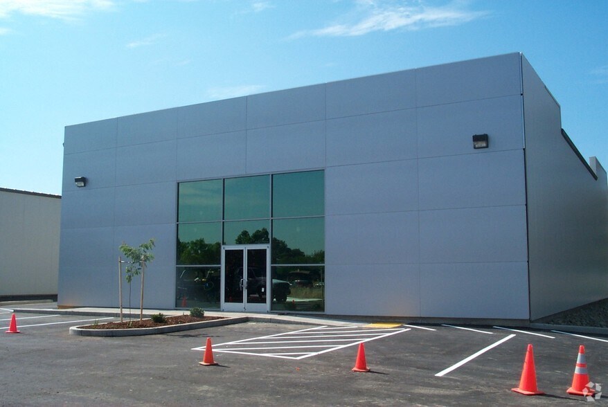 More Photos Of 4280 Pell Dr, Sacramento Warehouse For Lease