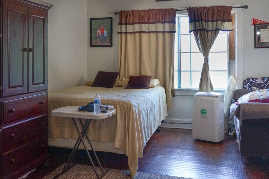 More Photos Of 4529-4533 S Vermont Ave, Los Angeles Storefront Retail Residential For Sale