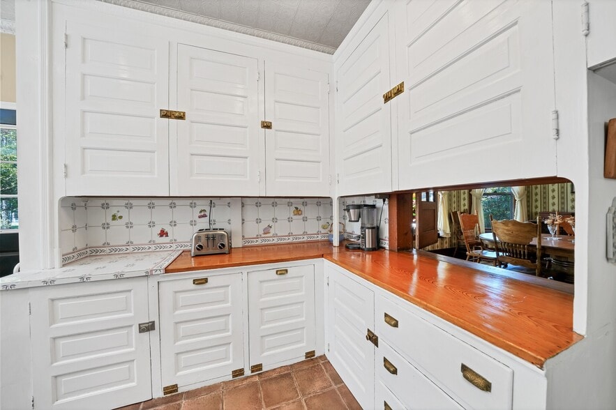 More Photos Of 45 Main St, Califon Office Residential For Sale