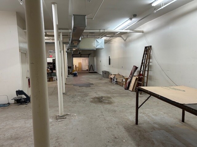 More Photos Of 16-18 Proctor St, Salem Warehouse For Lease