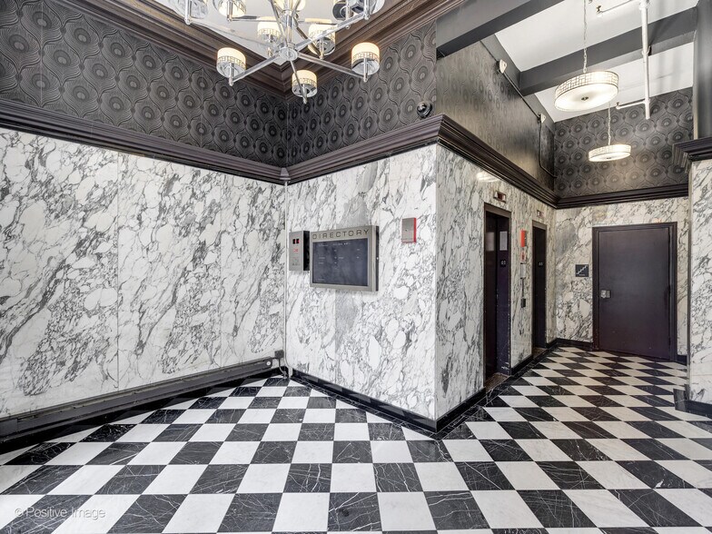 More Photos Of 404-412 S Wells St, Chicago Unknown For Lease