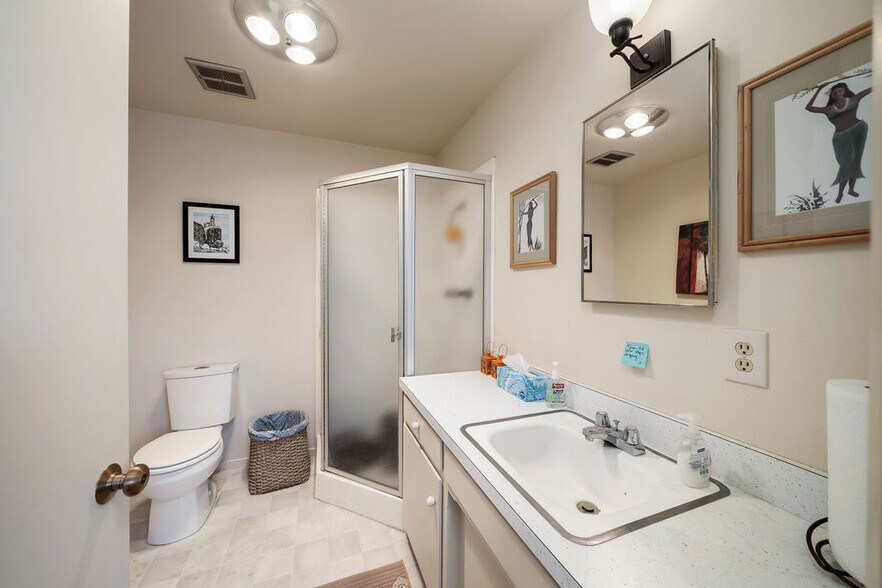 More Photos Of 2086 Main St, Cambria Freestanding For Lease