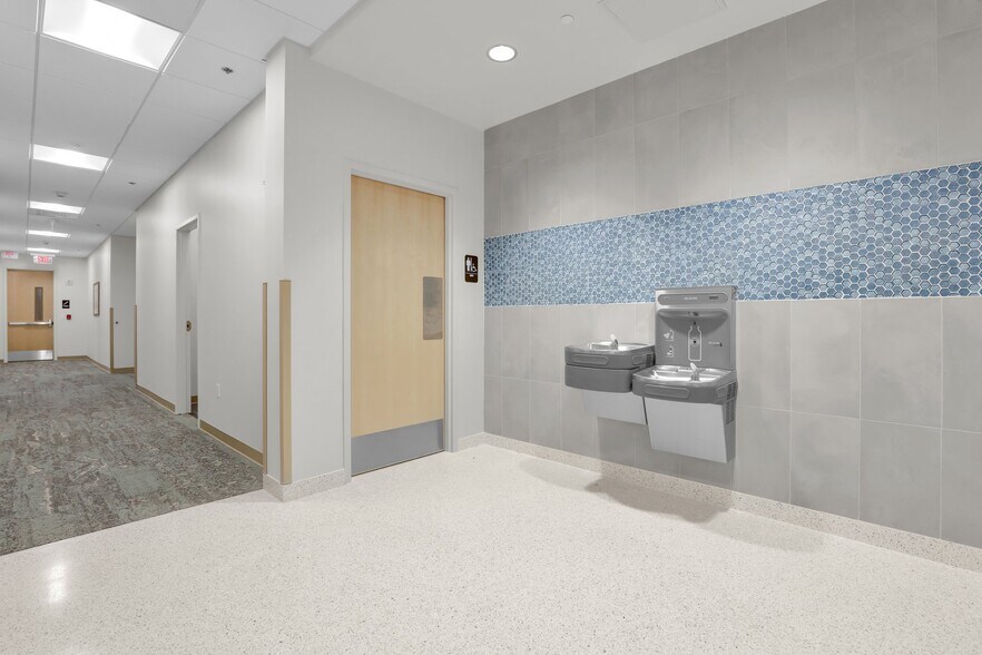 More Photos Of Memorial Health Medical Campus, Metts Dr, Savannah Medical For Lease