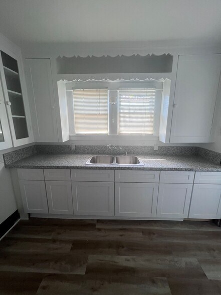 More Photos Of 153 S Laurel St, Ventura Apartments For Sale