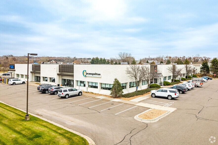 More Photos Of 17741-17823 Kenwood Trl, Lakeville General Retail For Lease