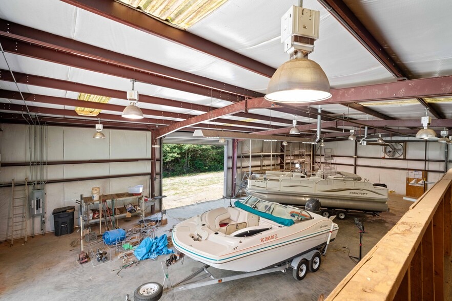 More Photos Of 533 Crest Dr, Easley Industrial For Sale