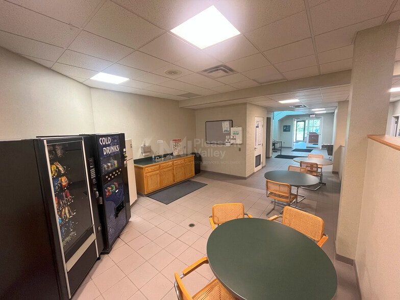 More Photos Of 450 Grant St, Akron Office For Lease