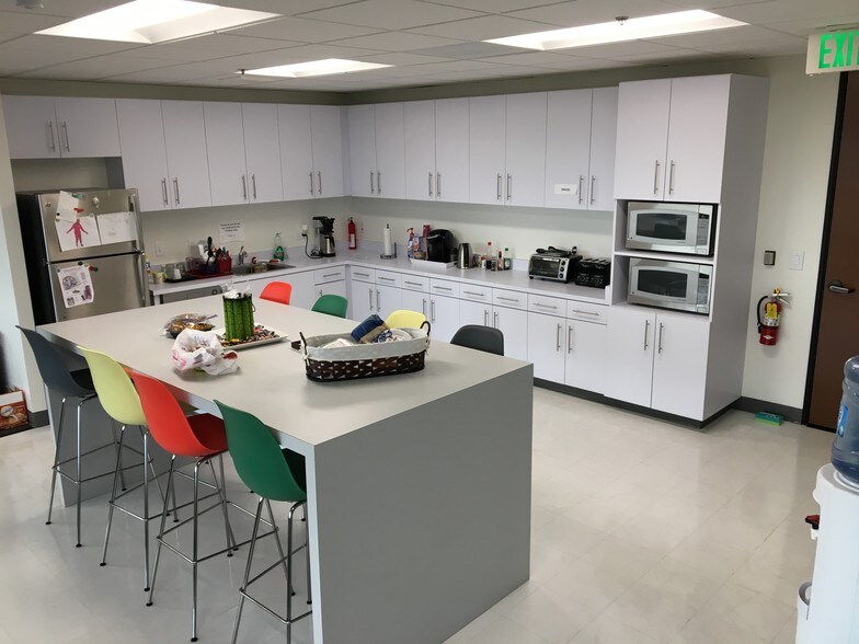 More Photos Of 3031 Tisch Way, San Jose Loft Creative Space For Lease