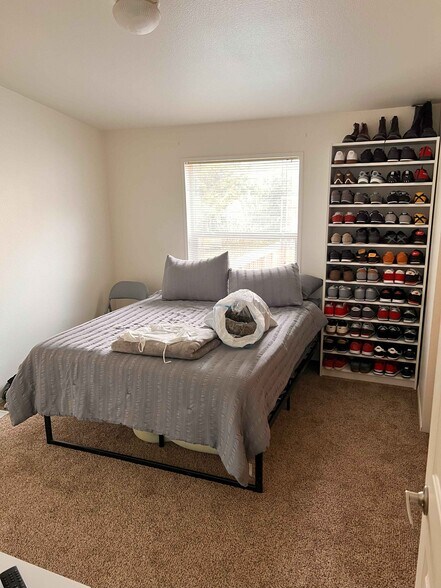 More Photos Of 17551 SE Highway 224, Damascus Manufacturing For Sale