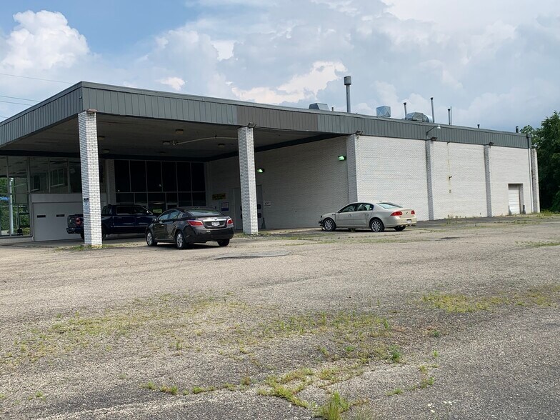 More Photos Of 4440 Salem Ave, Dayton Auto Repair For Sale