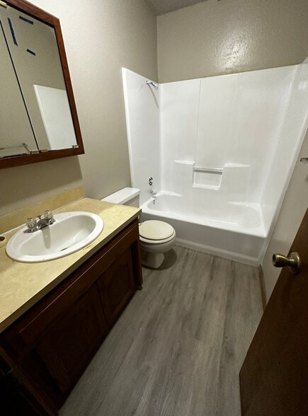 More Photos Of 3601 Westwind Dr, Ozark Apartments For Sale