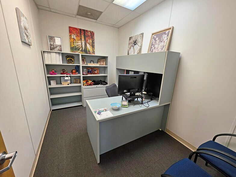 More Photos Of 100 Prushnok Dr, Punxsutawney Office For Sale