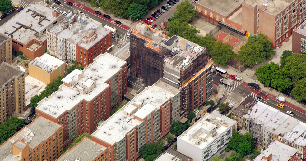 More Photos Of 1998 2nd Ave, New York Apartments For Lease