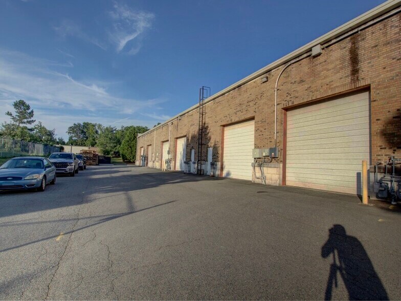 More Photos Of 1000 Van Buren Ave, Indian Trail Flex For Lease