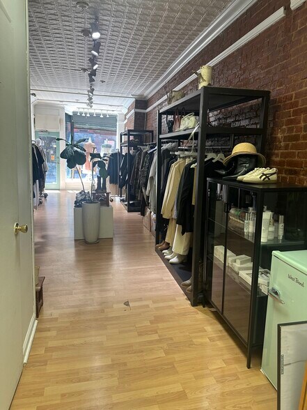 More Photos Of 445-447 W 50th St, New York Apartments For Lease