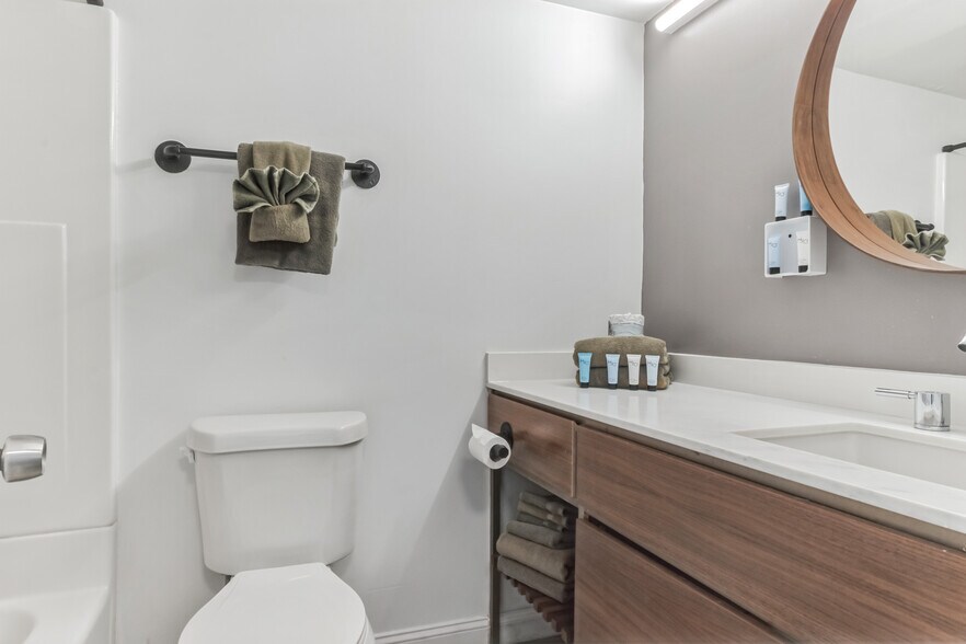 More Photos Of 2502 N Ocean Blvd, Myrtle Beach Hotel For Sale