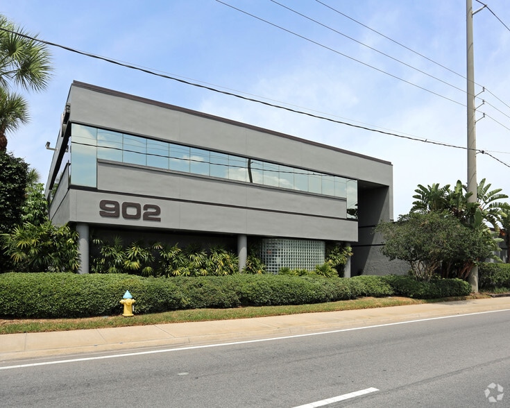 More Photos Of 902 N Himes Ave, Tampa Office For Lease