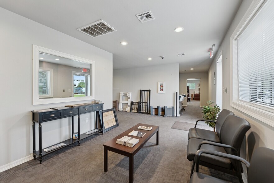 More Photos Of 4151 N Wood Dr, Okmulgee Service For Sale