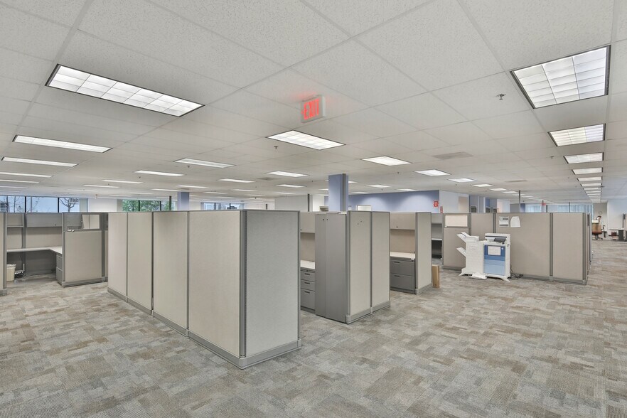 More Photos Of 13800 Balboa Blvd, Sylmar Office For Lease