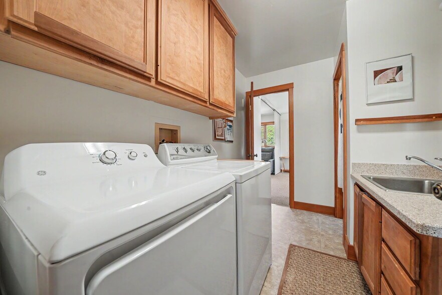 More Photos Of 21376 Consolation St, Volcano Specialty For Sale