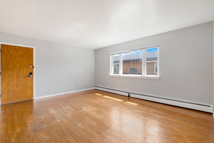 More Photos Of 3631 147th St, Midlothian Apartments For Sale