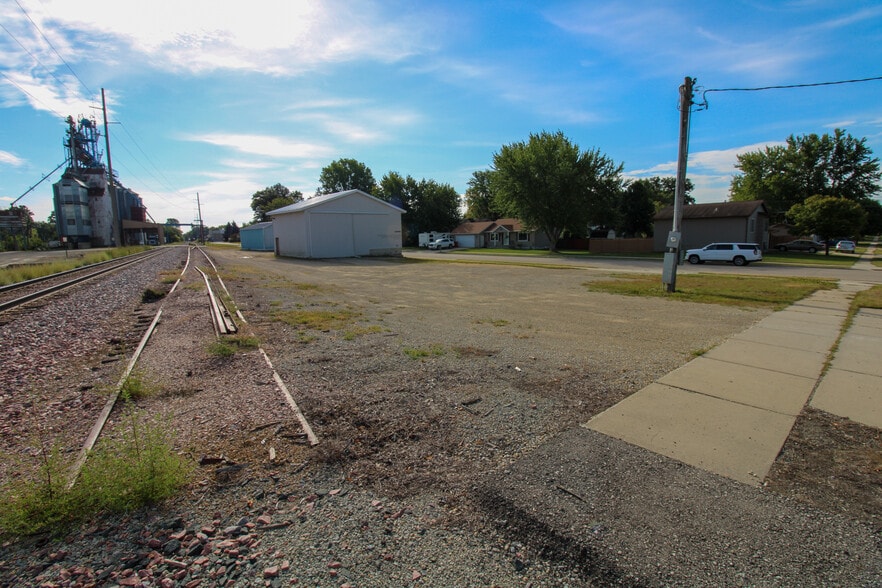 More Photos Of 14 1st SE st, Dodge Center Industrial For Sale