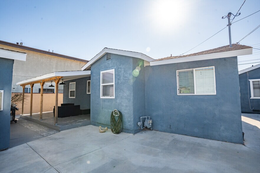 More Photos Of 11835 Gale Ave, Hawthorne Multifamily For Sale