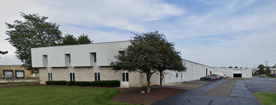 Primary Photo Of 500 Earl Rd, Shorewood Warehouse For Sale