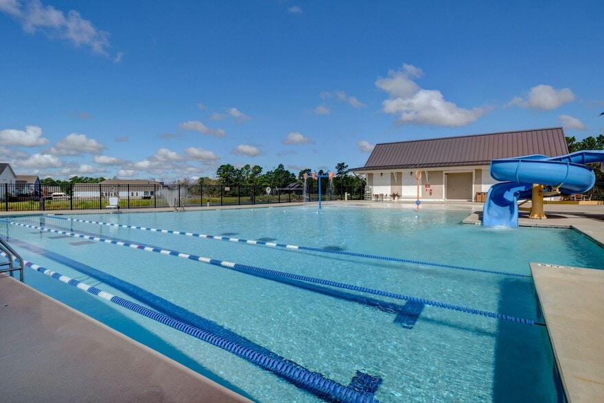 More Photos Of 162 Dugger Ln, Wilmington Apartments For Sale