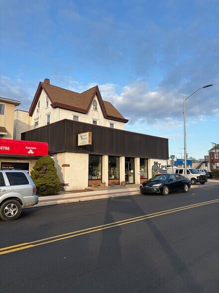 Primary Photo Of 135 E Main St, Lansdale Storefront Retail Residential For Sale