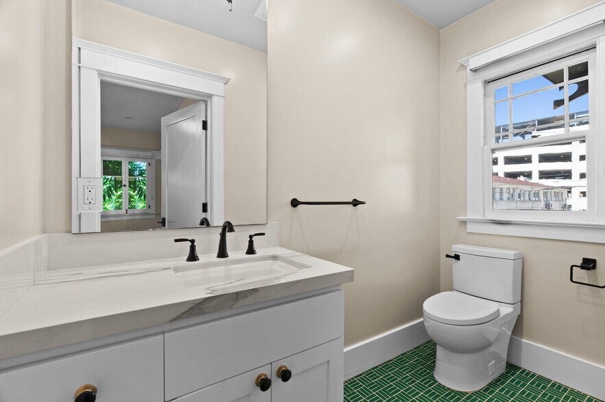 More Photos Of 1140 Lemoyne St, Los Angeles Apartments For Sale