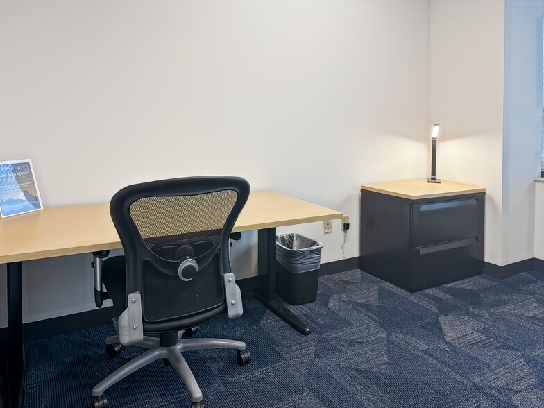 More Photos Of 10901 W 84th Ter, Lenexa Coworking Space