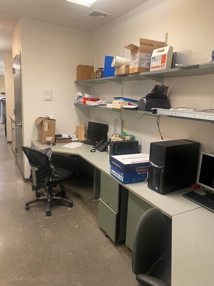 More Photos Of 694 Sackett St, Brooklyn Flex For Lease