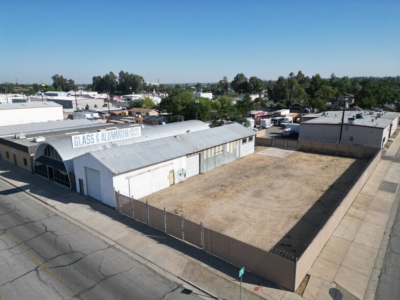 More Photos Of 220-222 Kentucky St, Bakersfield Warehouse For Lease
