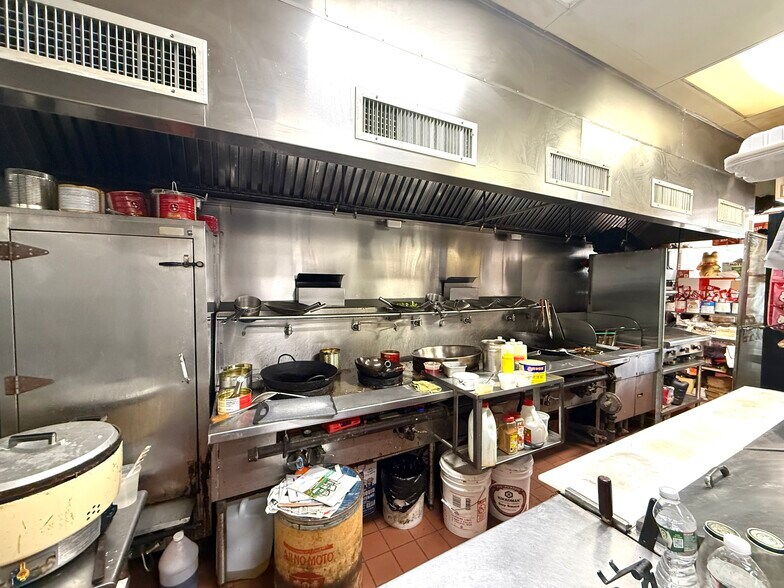 More Photos Of 1468 Haddon Ave, Camden General Retail For Sale
