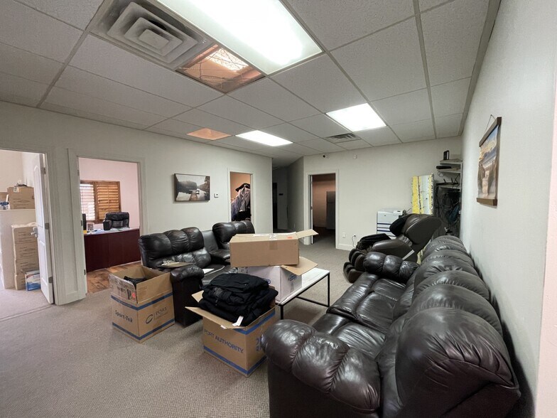 More Photos Of 111 N Geneva Rd, Orem Light Manufacturing For Lease