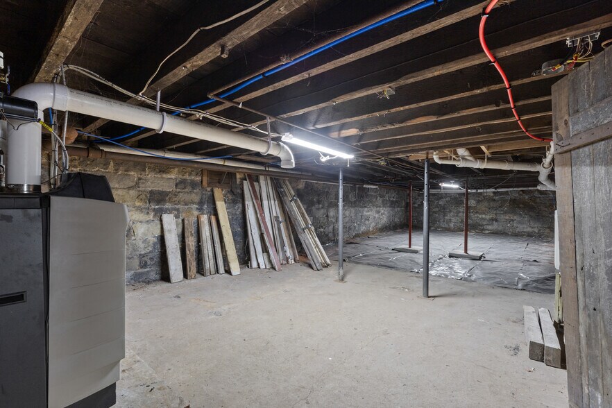 More Photos Of 900 Main St, Wellsburg Specialty For Sale