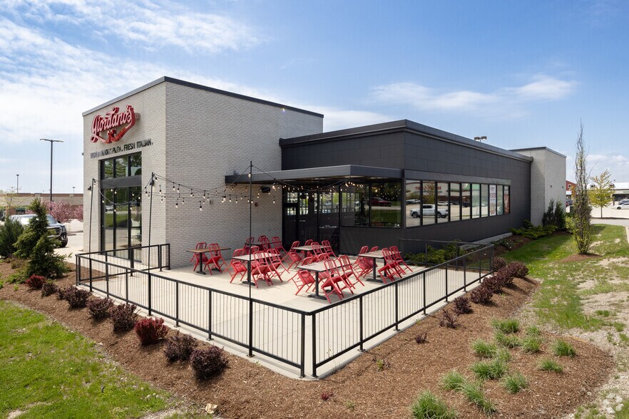 More Photos Of 7120 Green Bay Rd, Kenosha General Retail For Lease