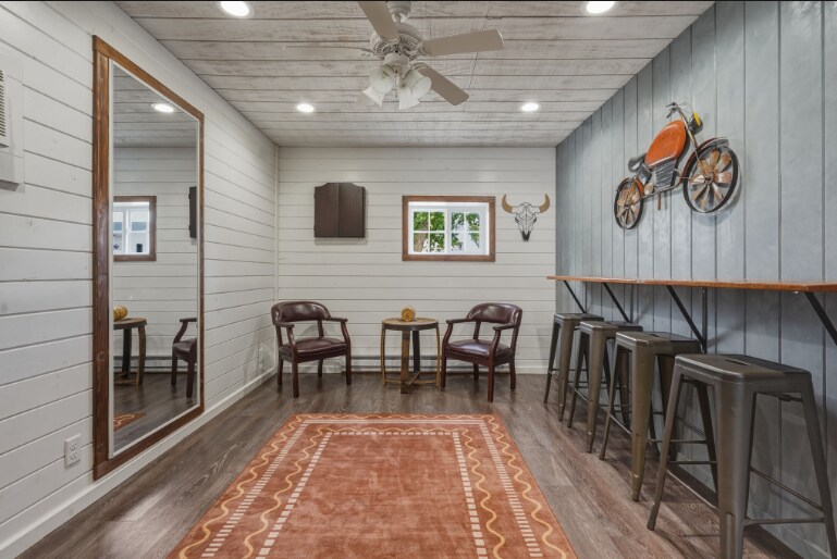 More Photos Of 1713 165th St, Manchester Specialty For Sale
